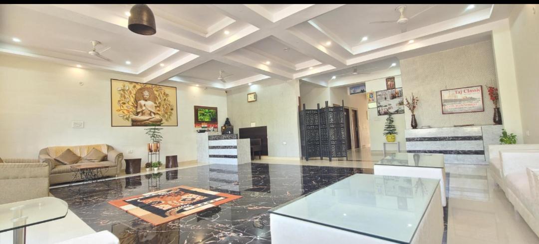 Taj Classic Agra Agra  Εξωτερικό φωτογραφία