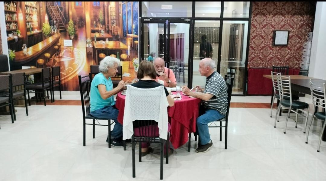 Taj Classic Agra Agra  Εξωτερικό φωτογραφία