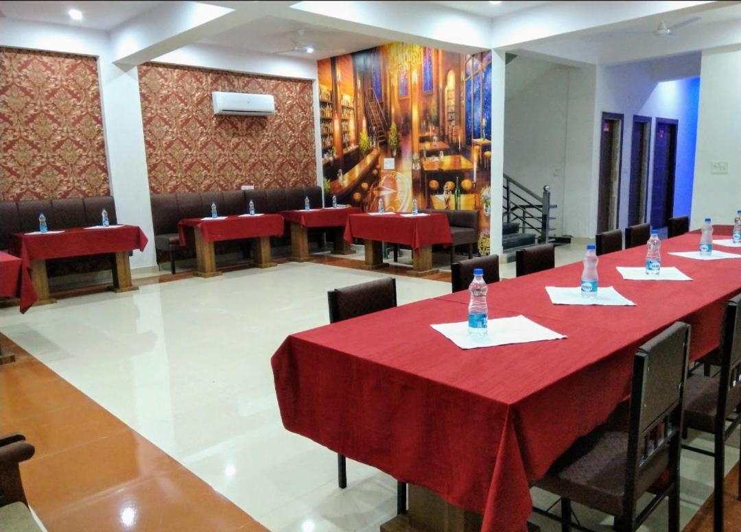 Taj Classic Agra Agra  Εξωτερικό φωτογραφία