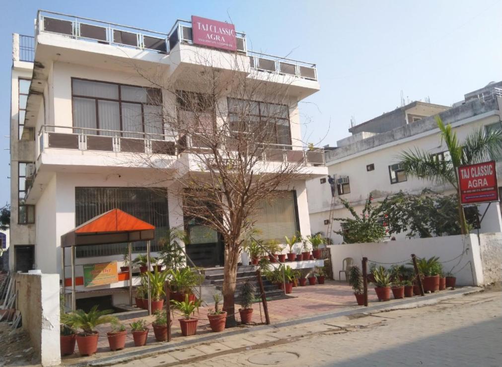 Taj Classic Agra Agra  Εξωτερικό φωτογραφία